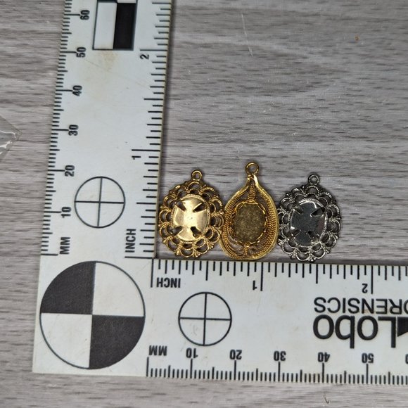Lot of Various Gold & Silver Tone Cabochon Settings - Picture 5 of 6